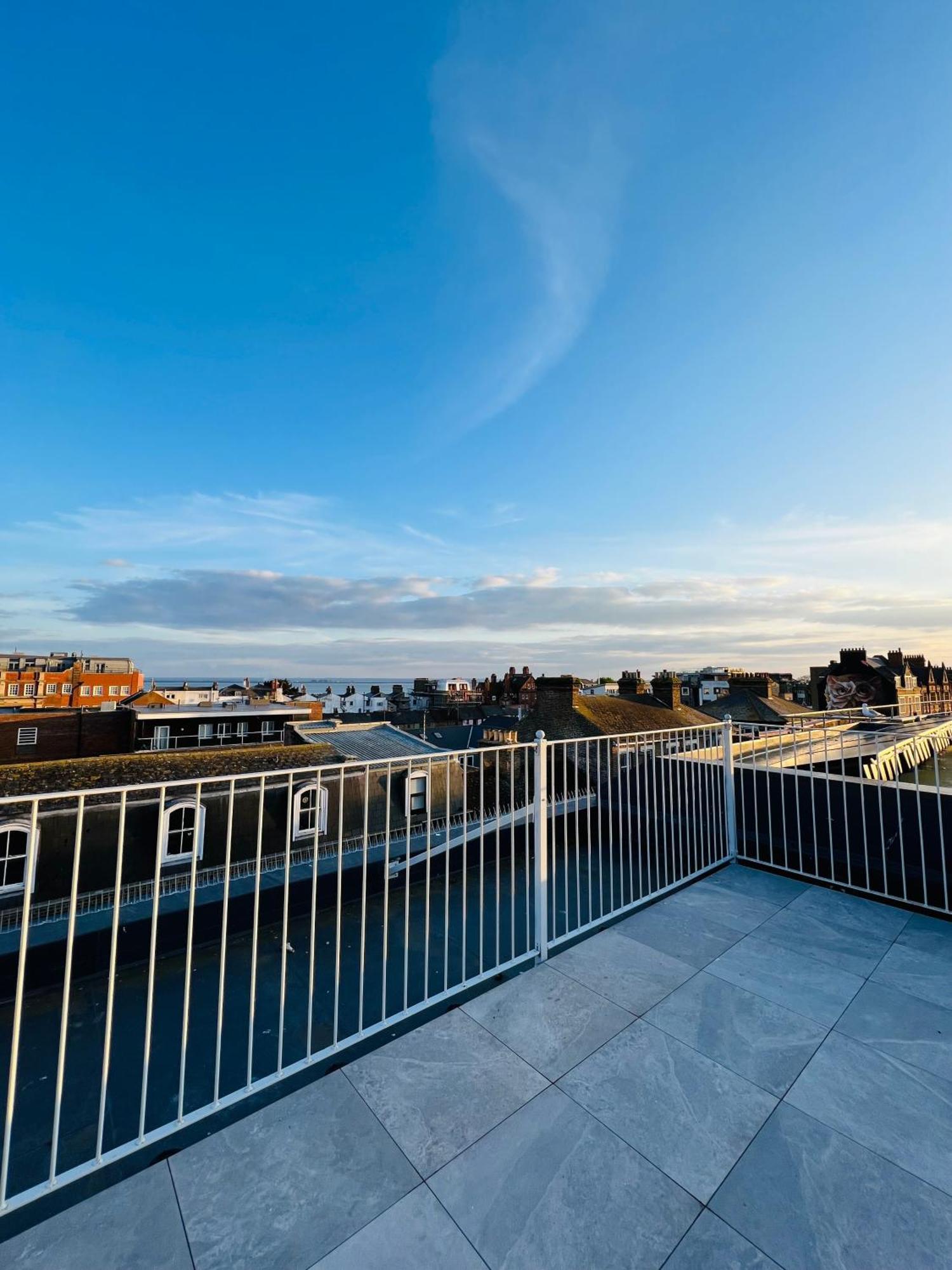 Stunning New Penthouse Apartment Southend-on-Sea Kültér fotó